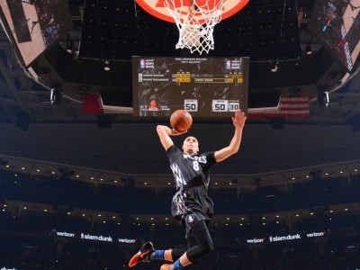开云登录通道-列队致敬，风度翩翩，国安赛前欢迎巴萨彰显体育精神，列队致敬展风度，国安巴萨共谱体育精神